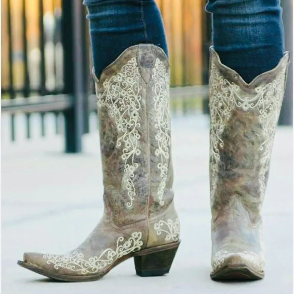 Corral Women's/Teens Brown Crater Bone Embroidery Western Boots; fits women 5-6